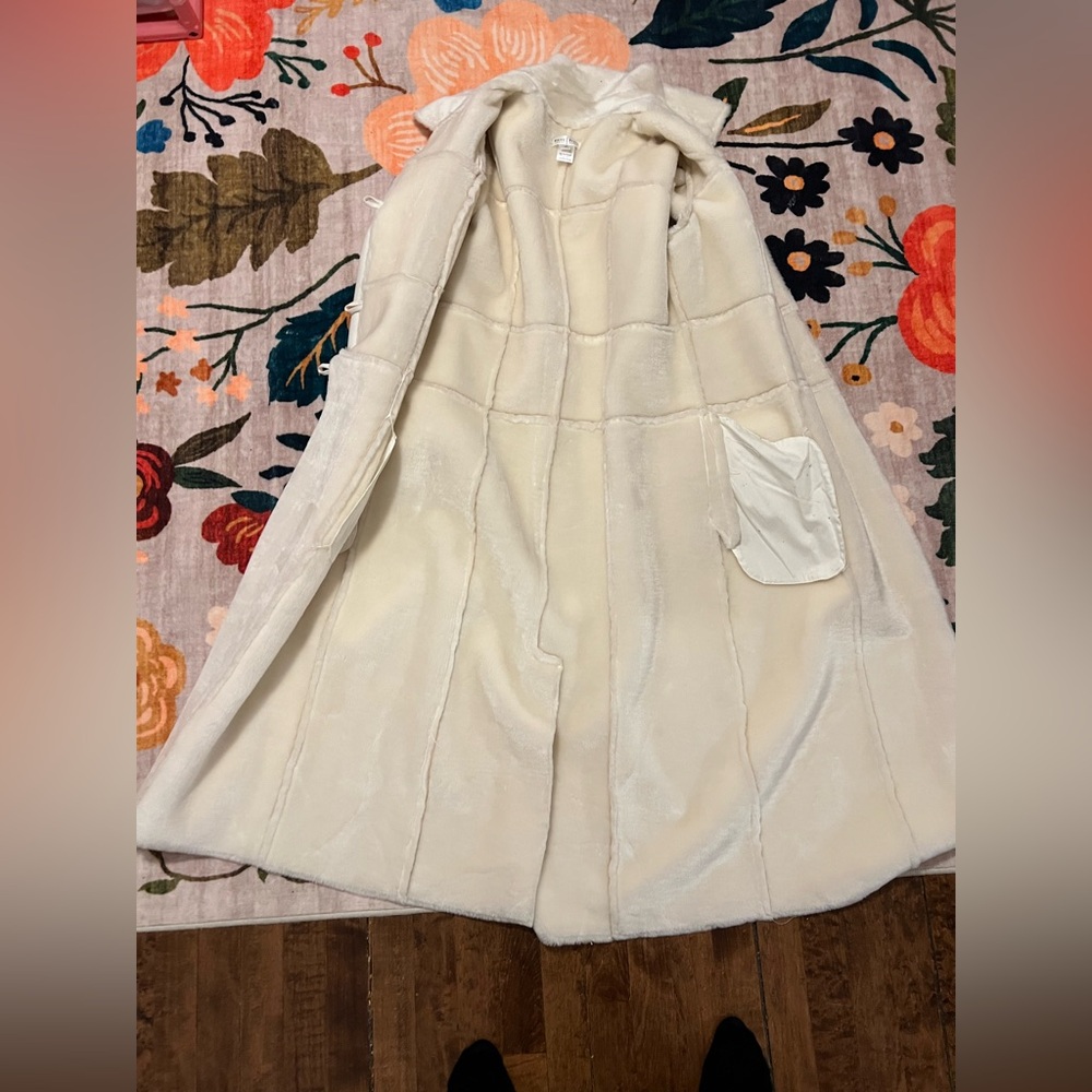 Like NEW WHBM Elegant White Long Coat - Faux Fur - Picture 8 of 8